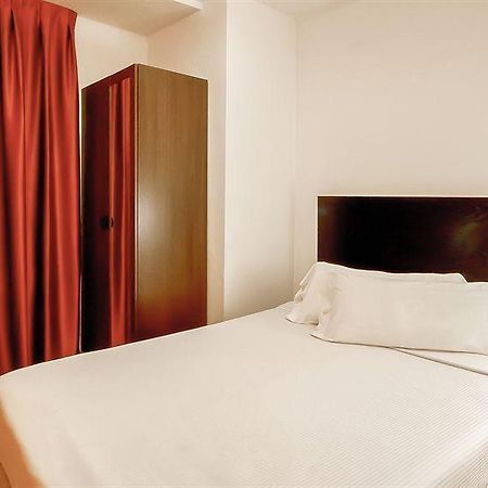 Caces Kubik Hotel מראה חיצוני תמונה