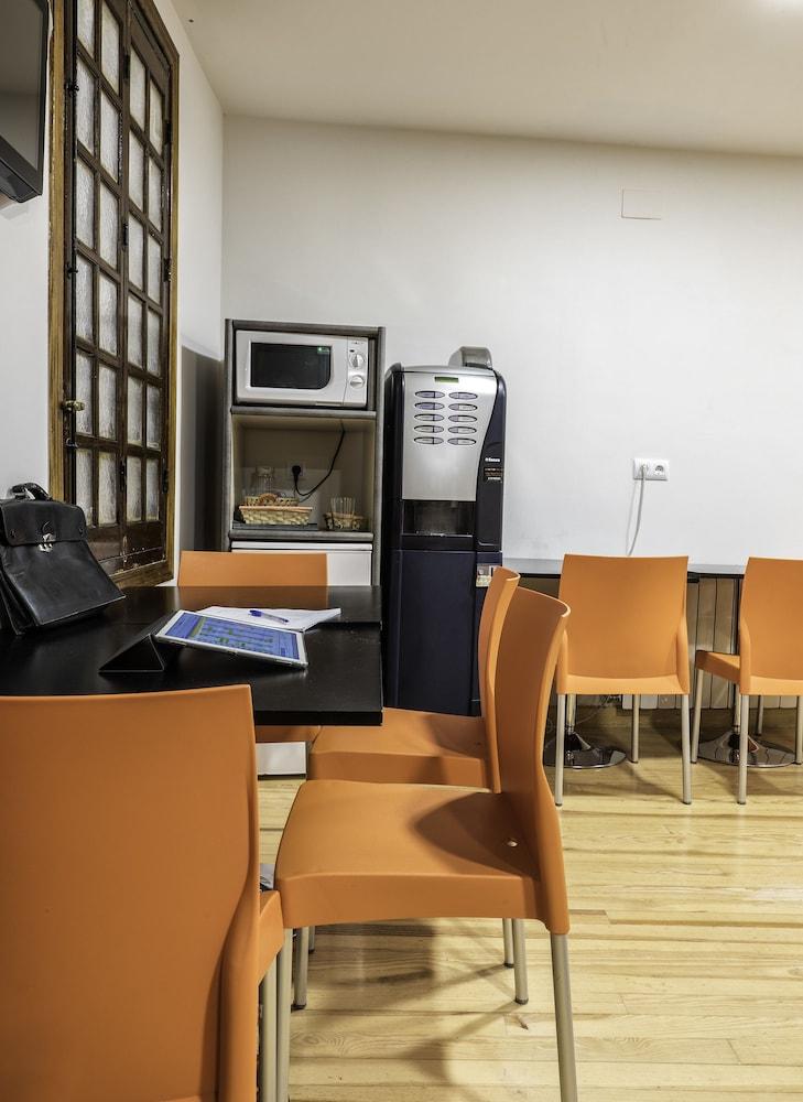 Caces Kubik Hotel מראה חיצוני תמונה