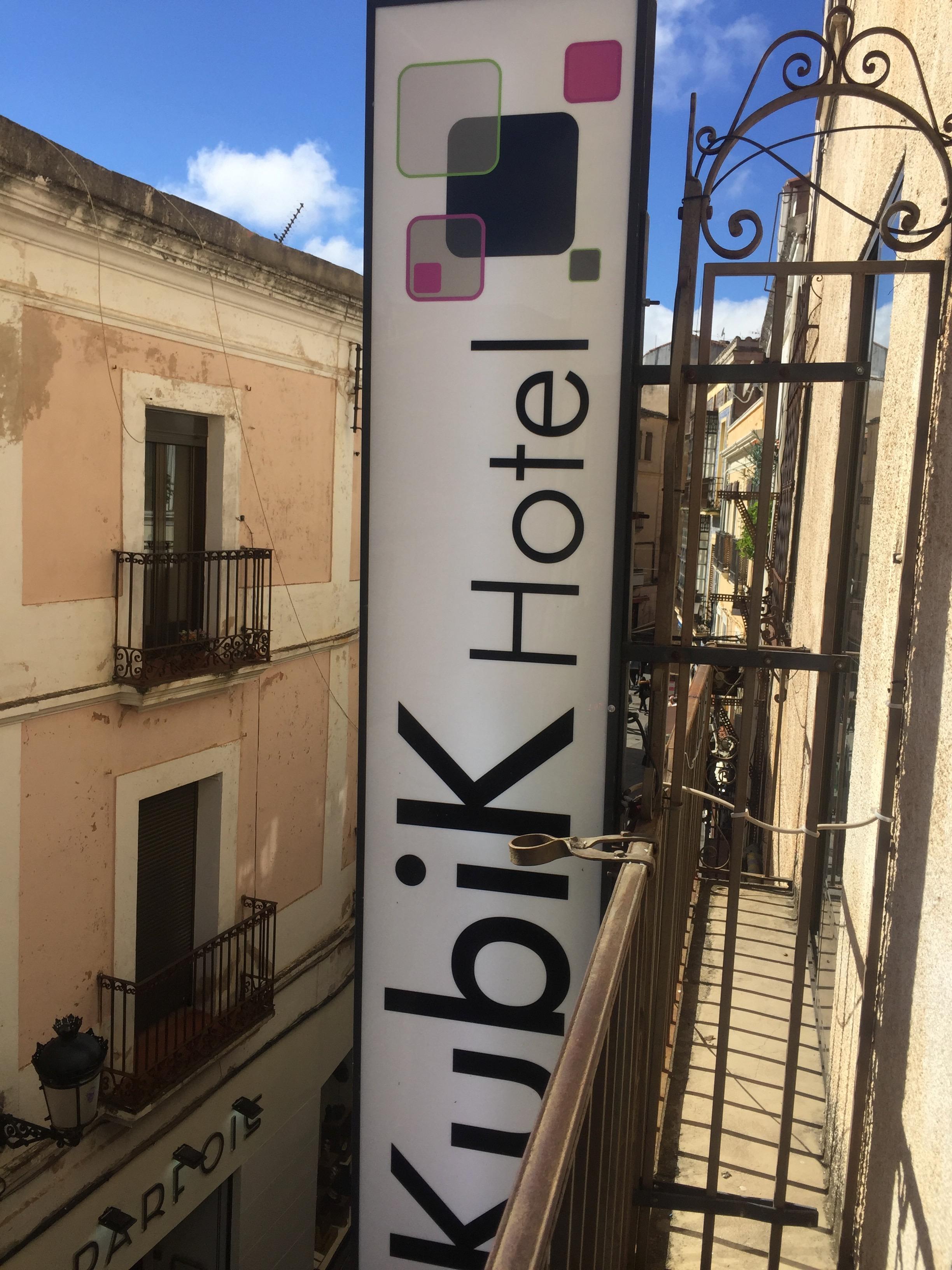 Caces Kubik Hotel מראה חיצוני תמונה