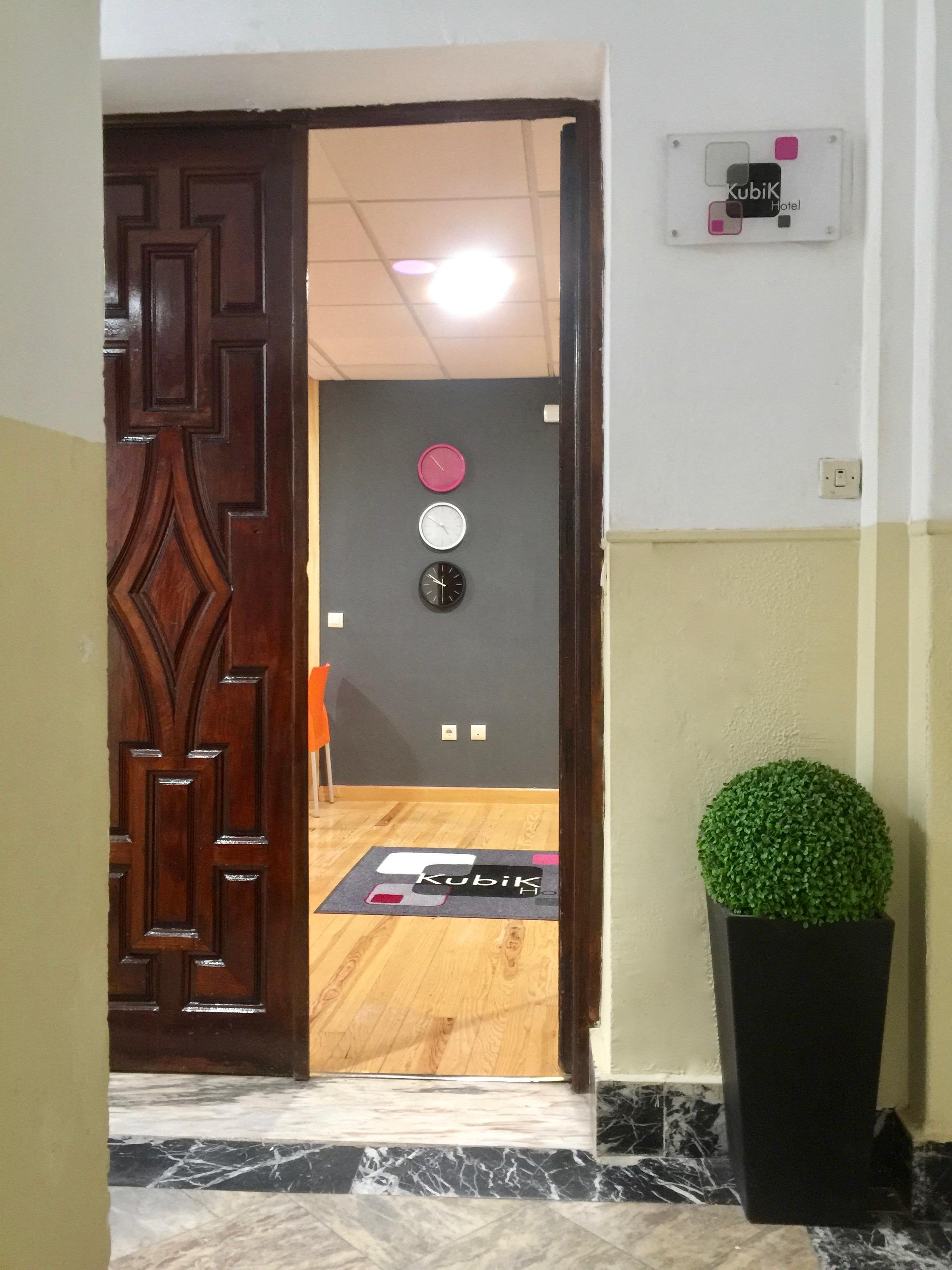Caces Kubik Hotel מראה חיצוני תמונה