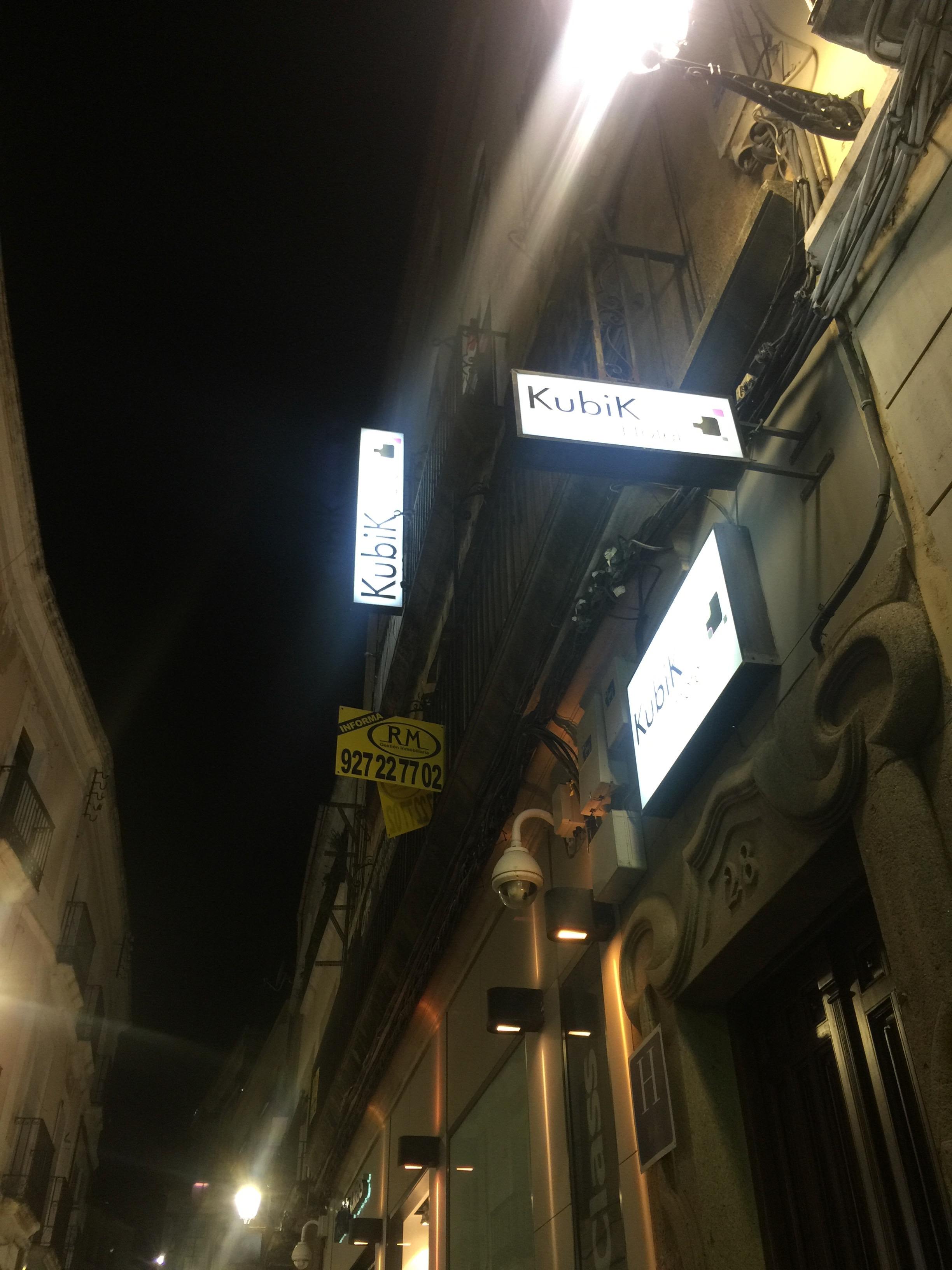 Caces Kubik Hotel מראה חיצוני תמונה