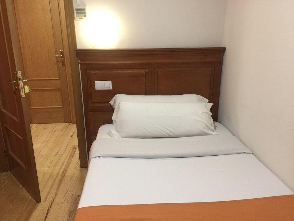 Caces Kubik Hotel מראה חיצוני תמונה
