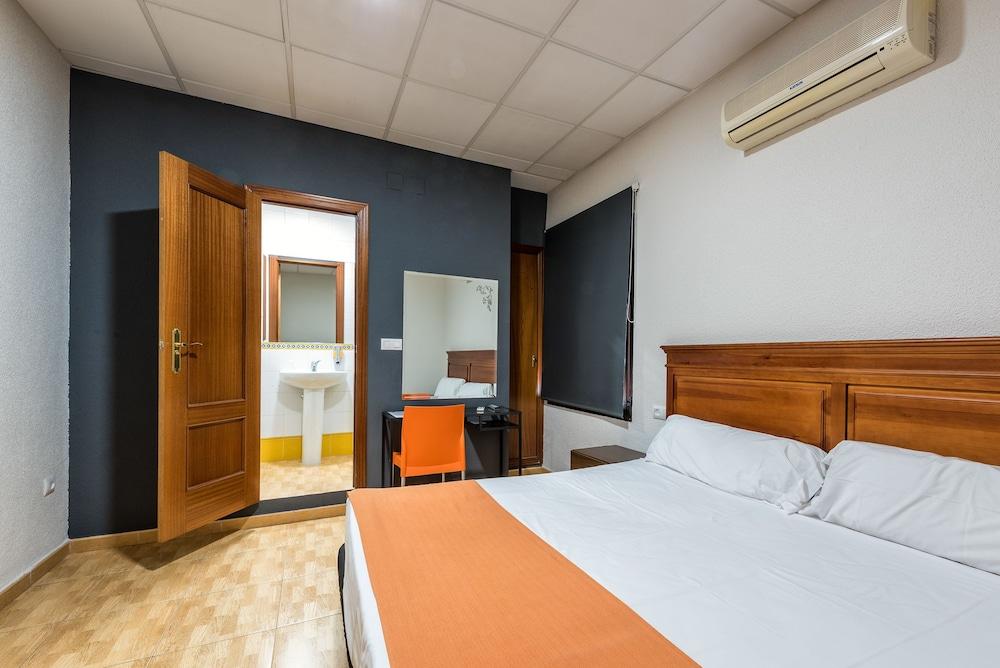 Caces Kubik Hotel מראה חיצוני תמונה